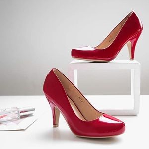 Mila Lady Faux Patent Vegan Red Leather 3.5” heels Size 9